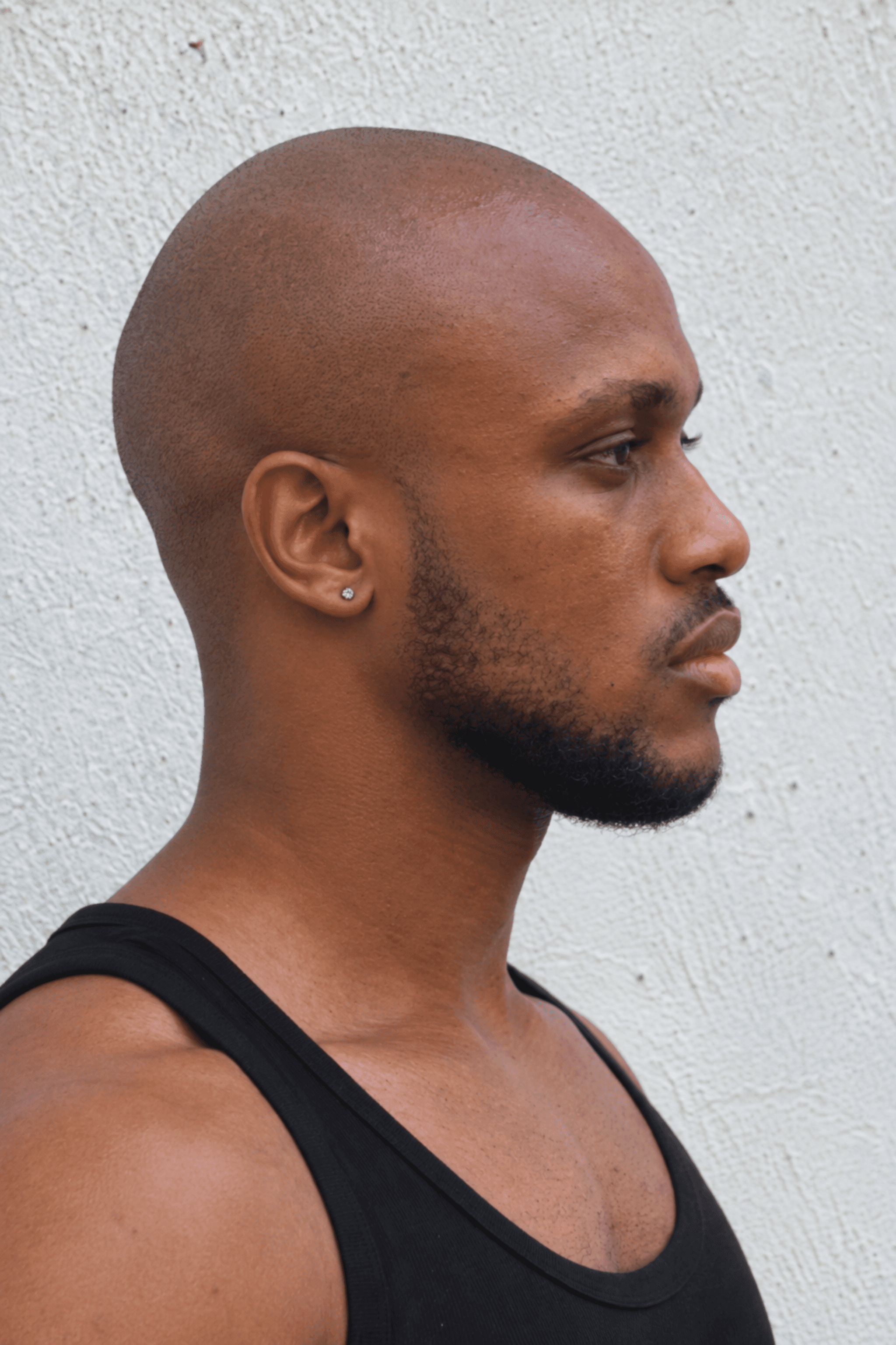 Side profile of Muiz